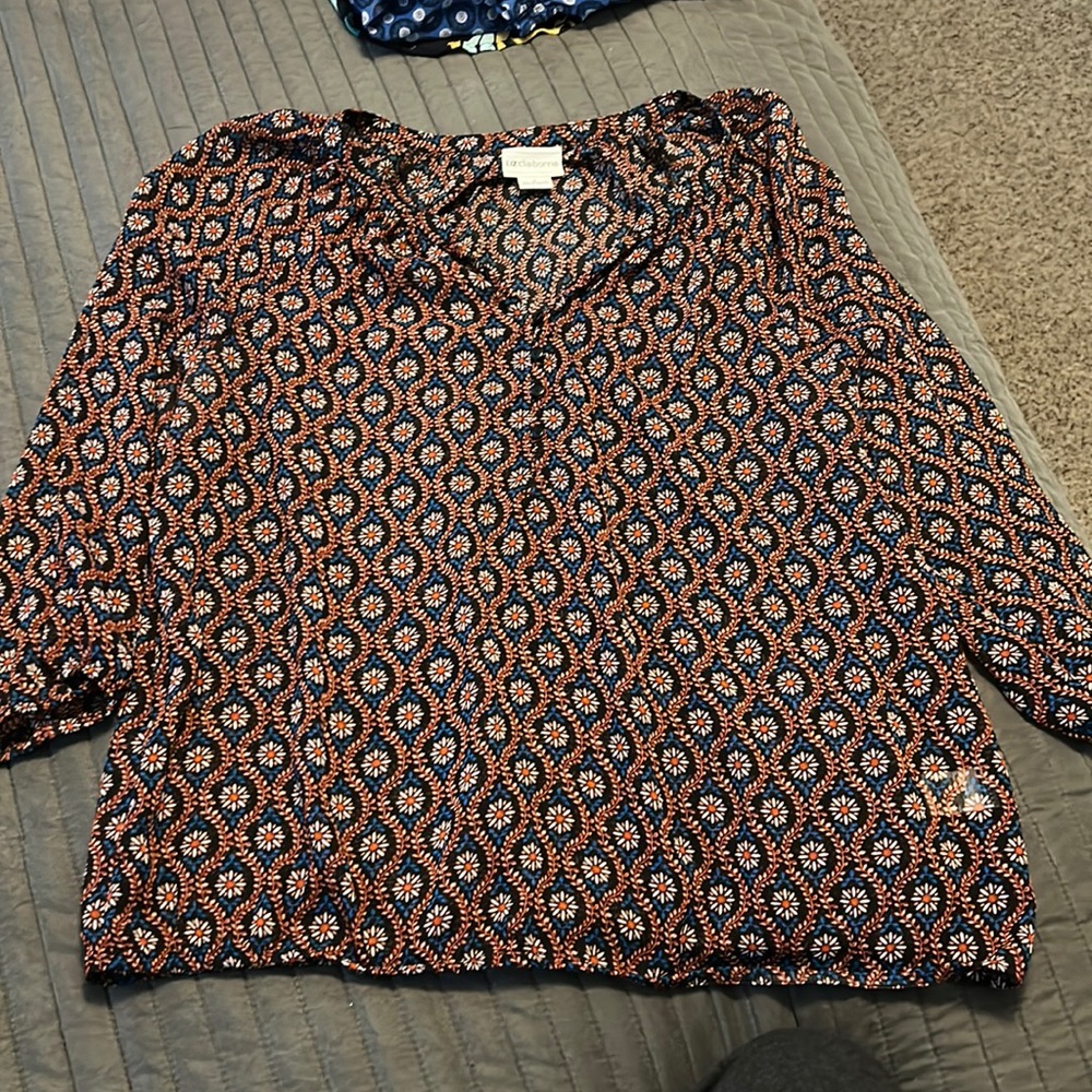 Liz Claiborne size L sheer top